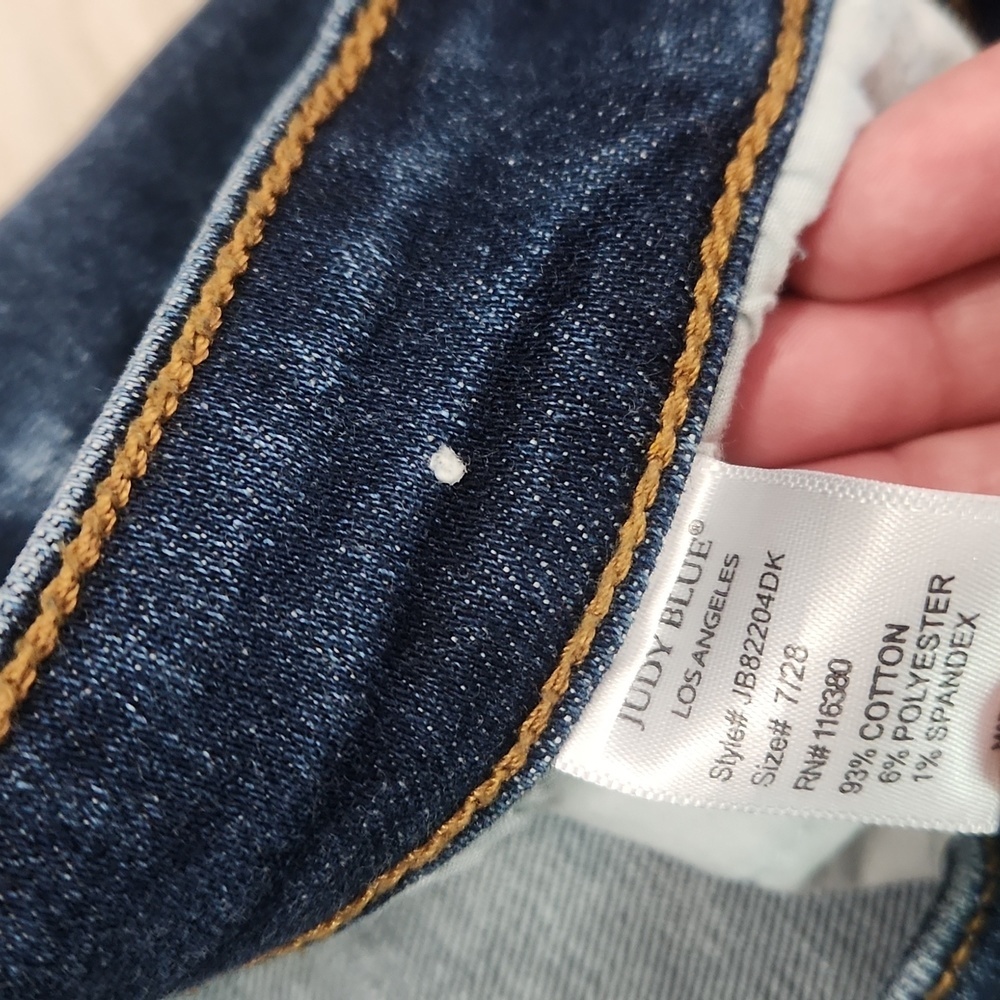 Judy Blue Slim Fit Medium Wash Distressed Jean's - Picture 5 of 5
